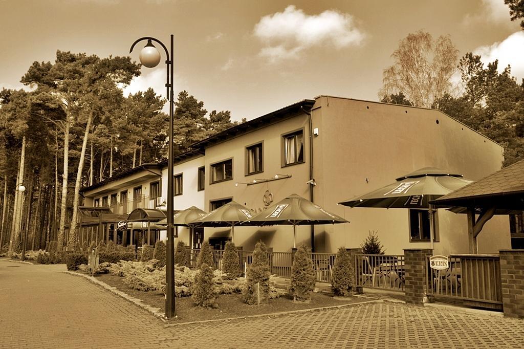 Bed and Breakfast Santana Club à Wielen Zaobrzanski Extérieur photo