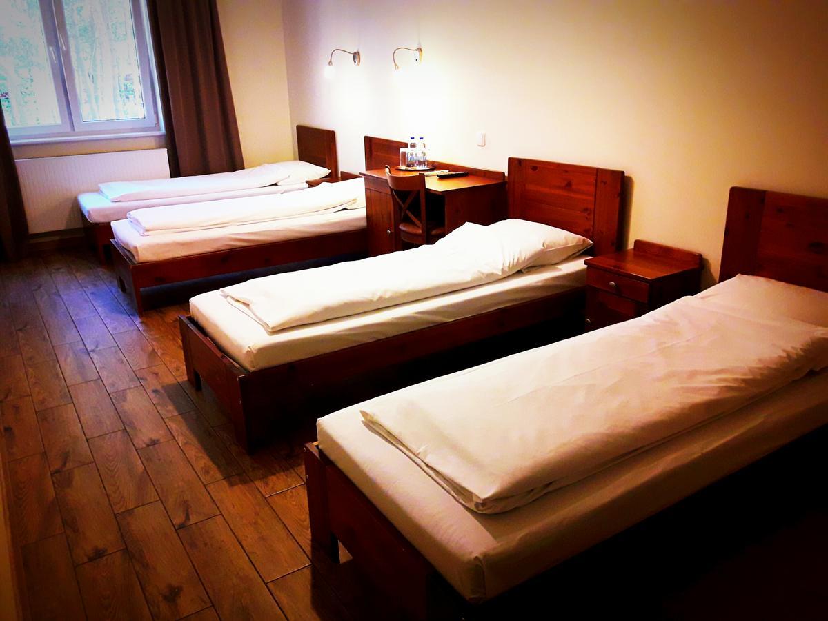 Bed and Breakfast Santana Club à Wielen Zaobrzanski Extérieur photo